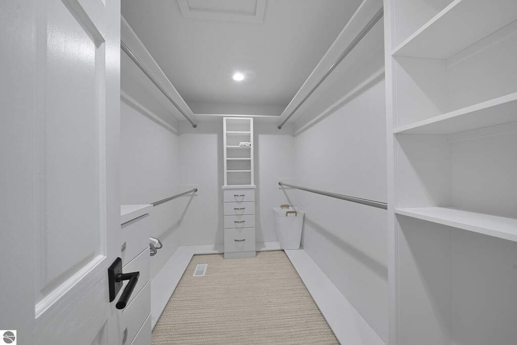 4 Bedroom Single Family Home/House's Image 39