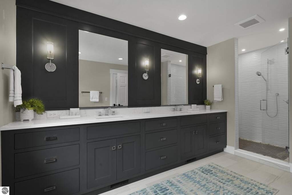 4 Bedroom Single Family Home/House's Image 40
