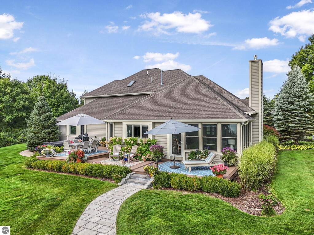 4 Bedroom Single Family Home/House's Image 3