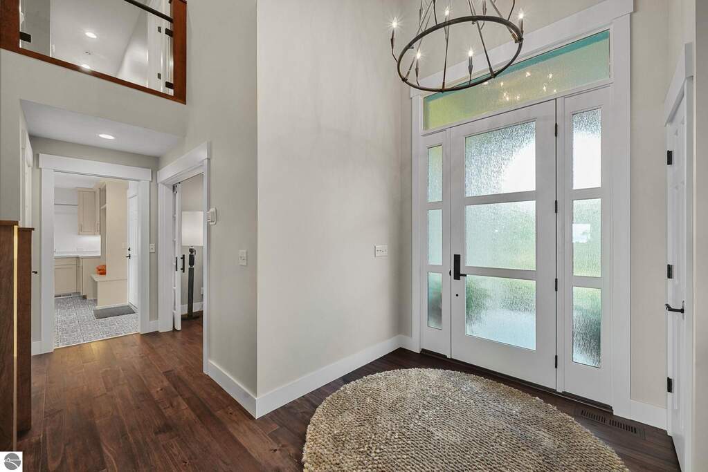 4 Bedroom Single Family Home/House's Image 5