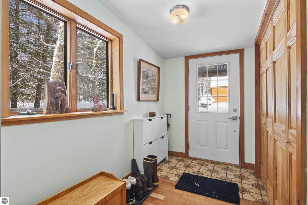 3 Bedroom Single Family Home/House's Image 9