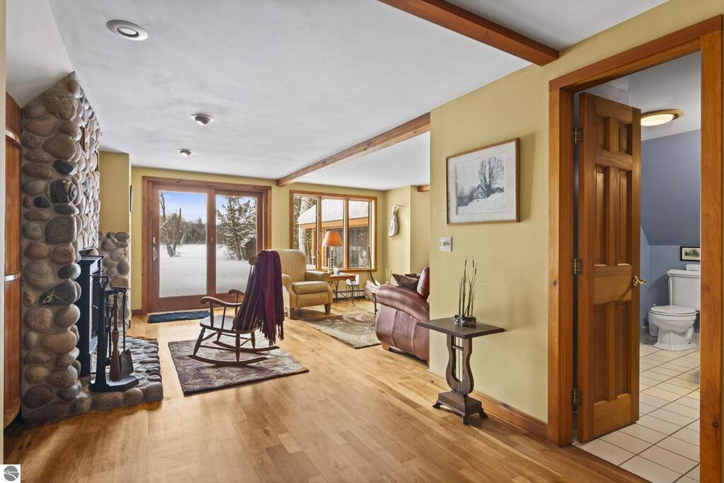 3 Bedroom Single Family Home/House's Image 11
