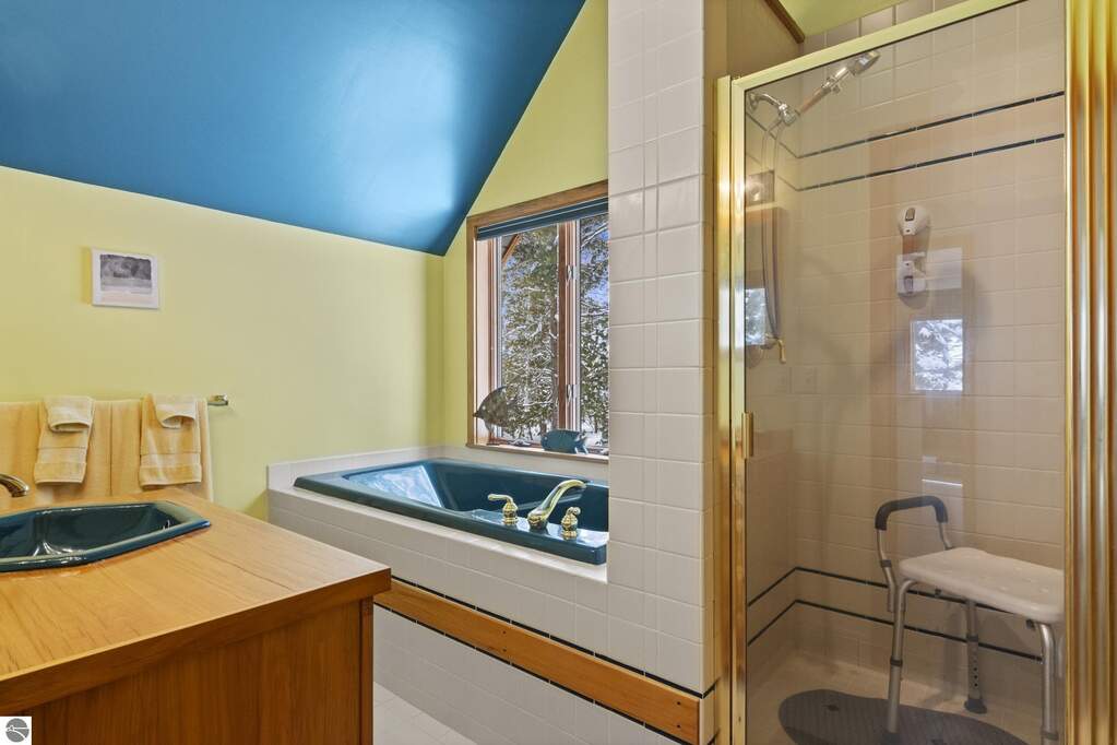 3 Bedroom Single Family Home/House's Image 40