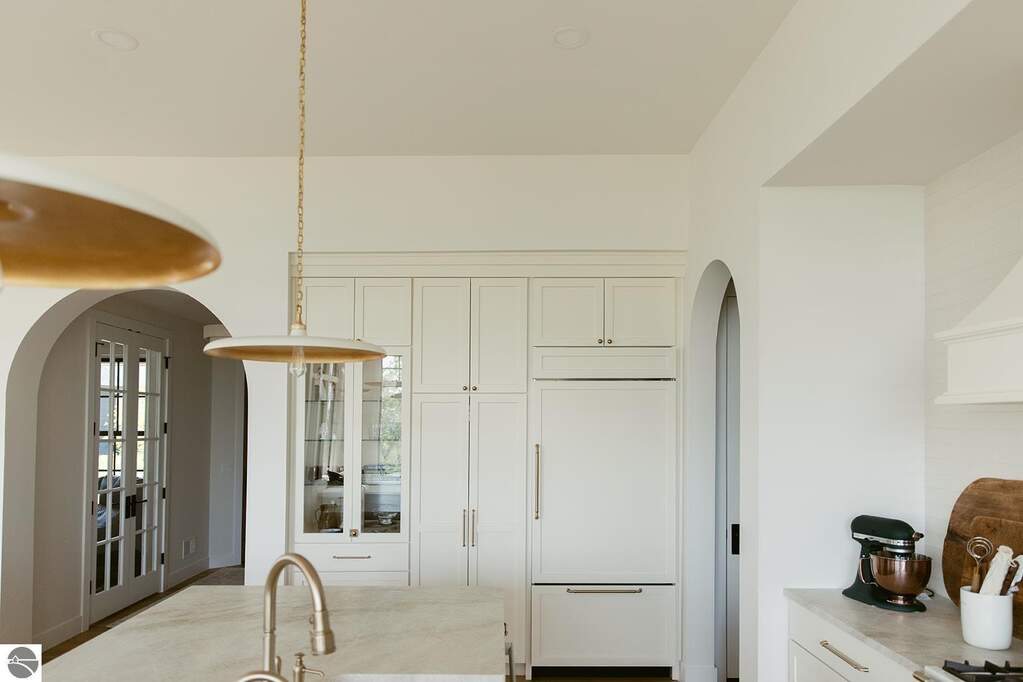 5 Bedroom Single Family Home/House's Image 23