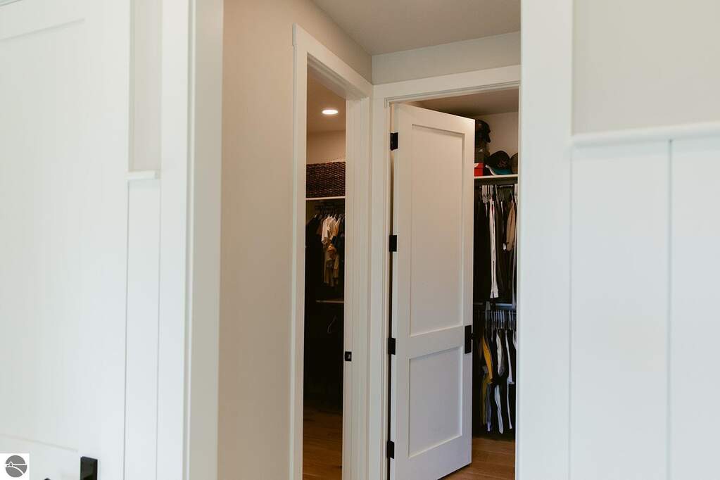 5 Bedroom Single Family Home/House's Image 46