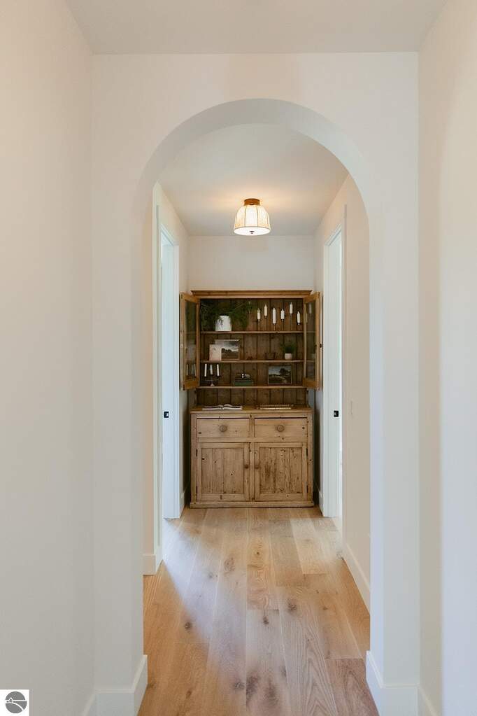 5 Bedroom Single Family Home/House's Image 47