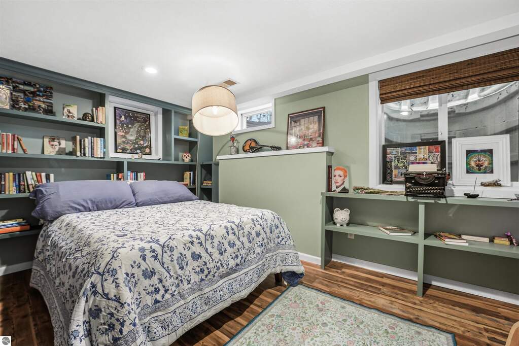 3 Bedroom Single Family Home/House's Image 44