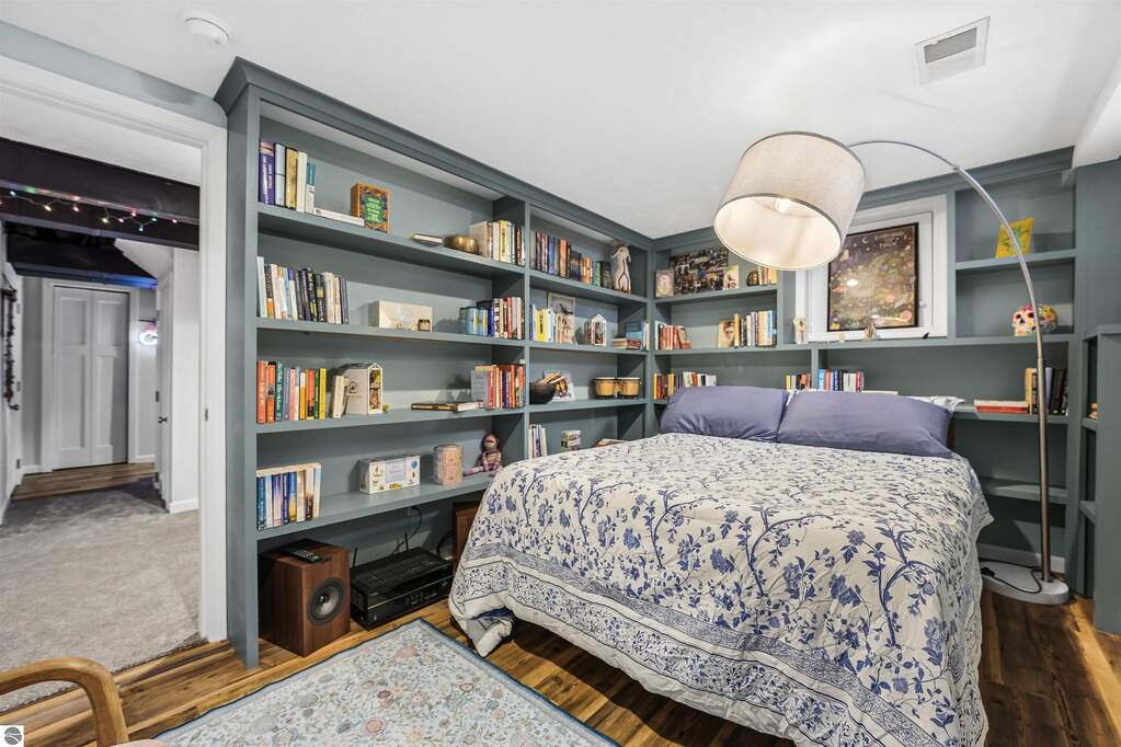 3 Bedroom Single Family Home/House's Image 45
