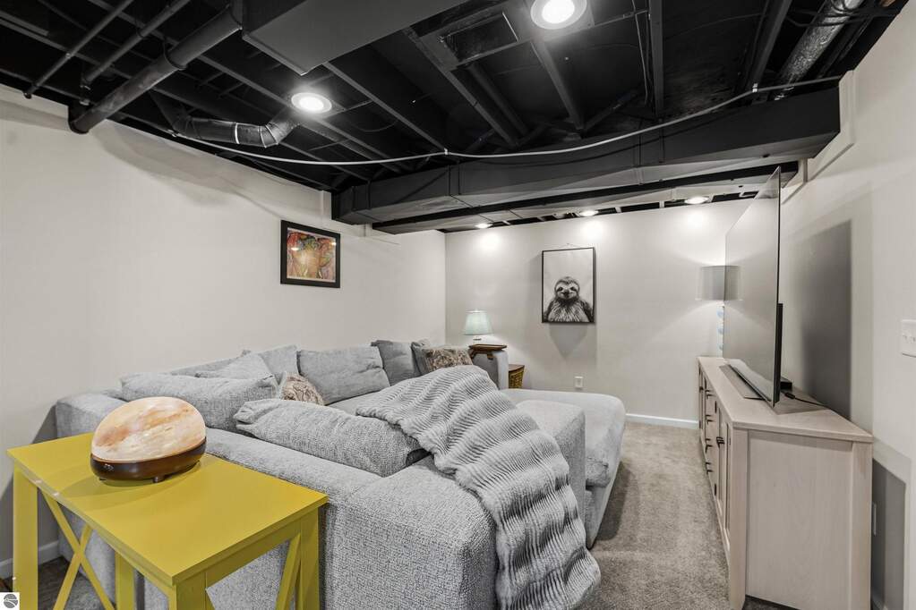 3 Bedroom Single Family Home/House's Image 46