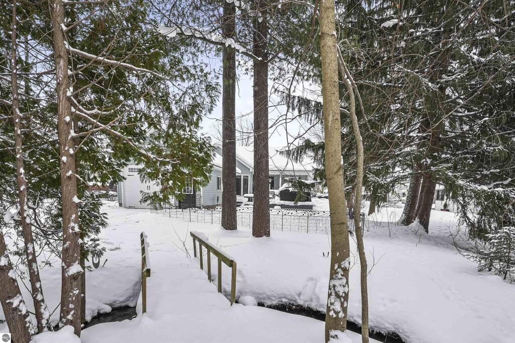 3 Bedroom Single Family Home/House's Image 3