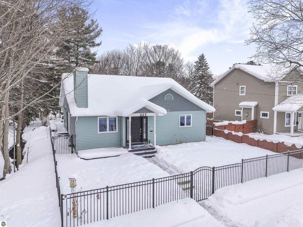 3 Bedroom Single Family Home/House's Image 63
