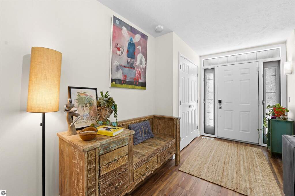3 Bedroom Single Family Home/House's Image 4