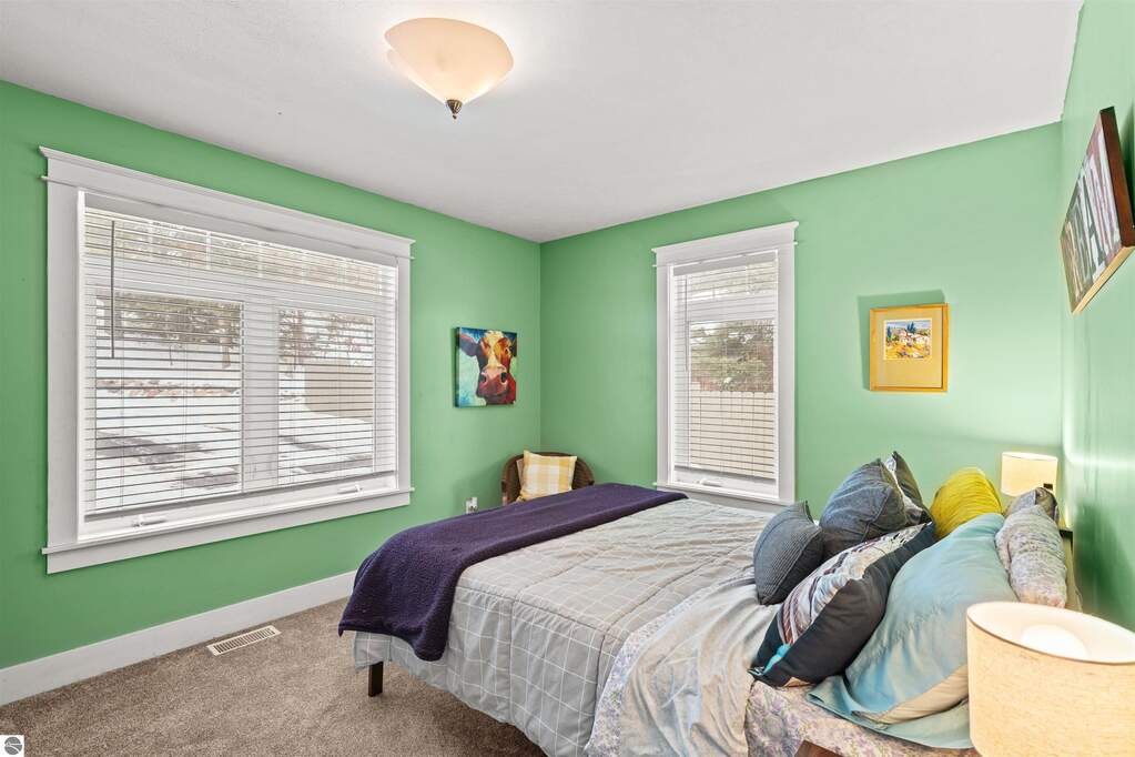 5 Bedroom Single Family Home/House's Image 19