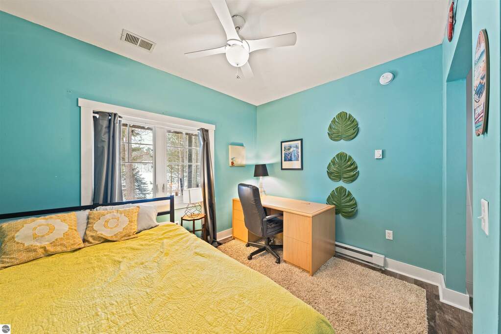 5 Bedroom Single Family Home/House's Image 38