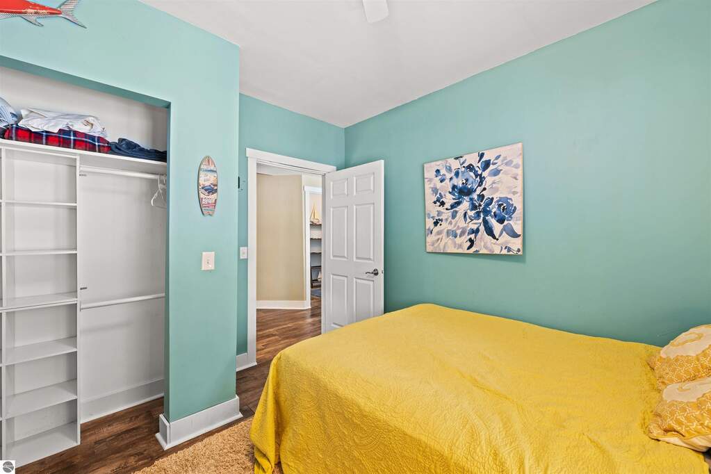 5 Bedroom Single Family Home/House's Image 39