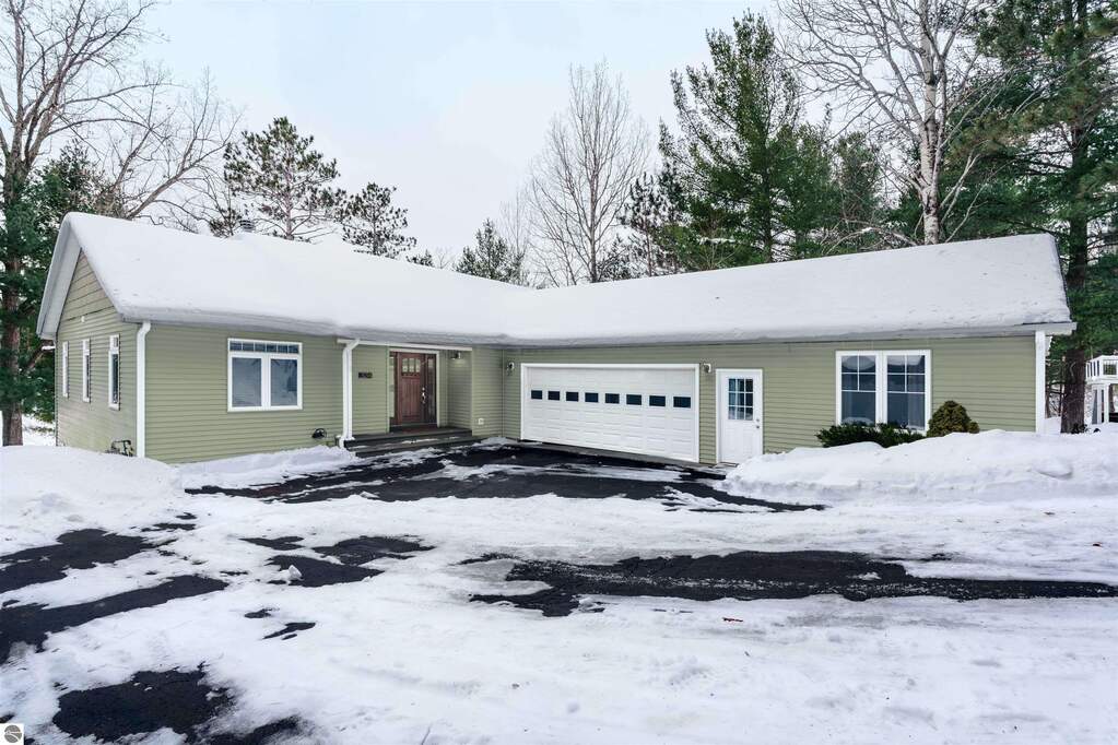 5 Bedroom Single Family Home/House's Image 49