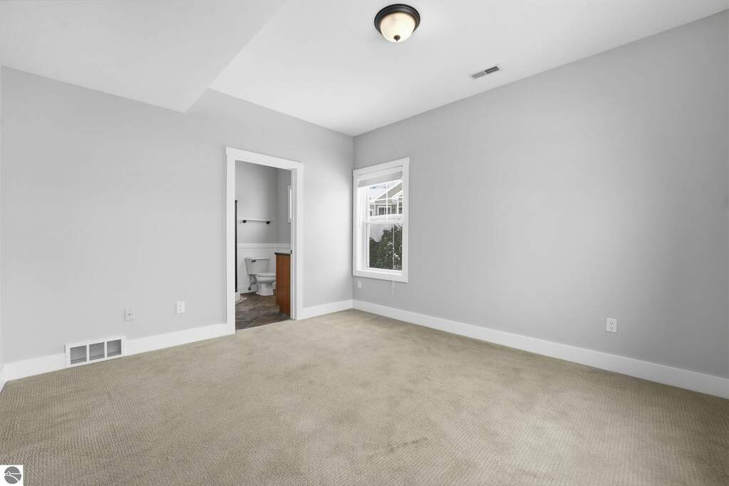 3 Bedroom Apartment/Flat's Image 13