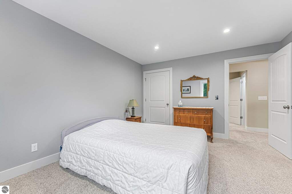 4 Bedroom Apartment/Flat's Image 31