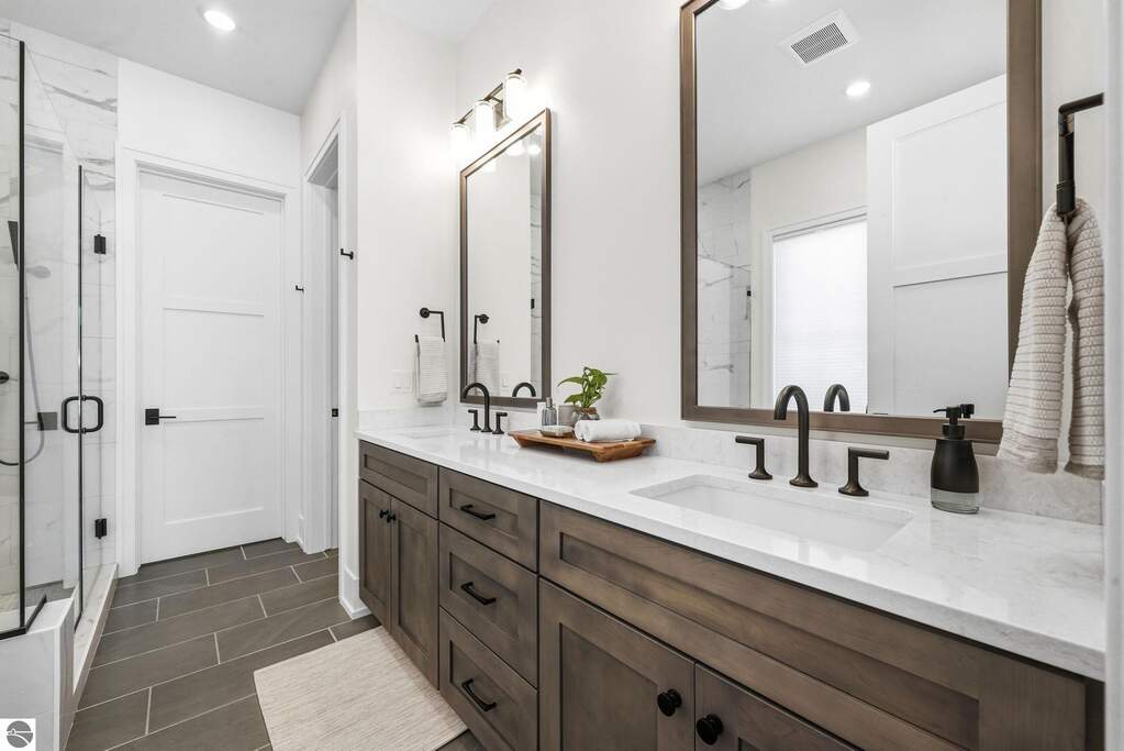 4 Bedroom Single Family Home/House's Image 30
