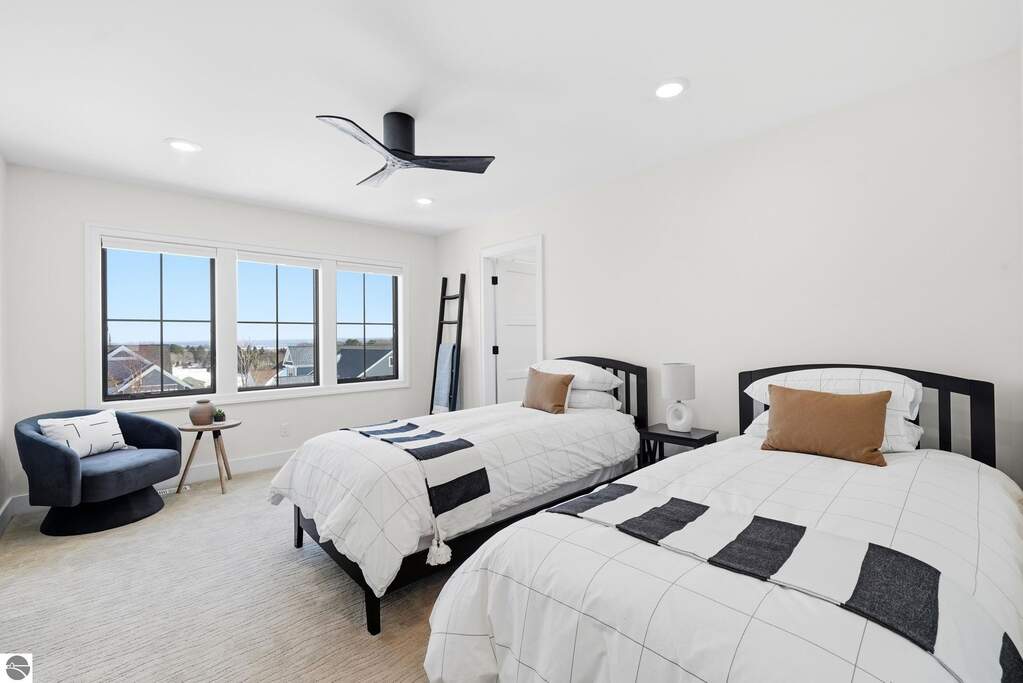 4 Bedroom Single Family Home/House's Image 40