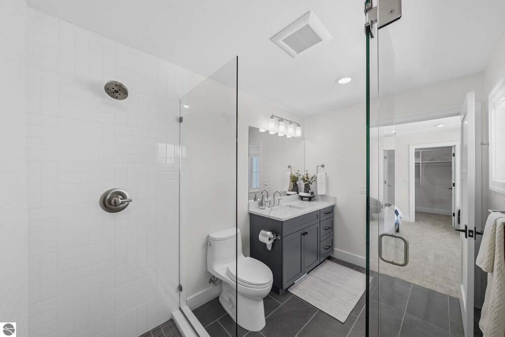 4 Bedroom Single Family Home/House's Image 44