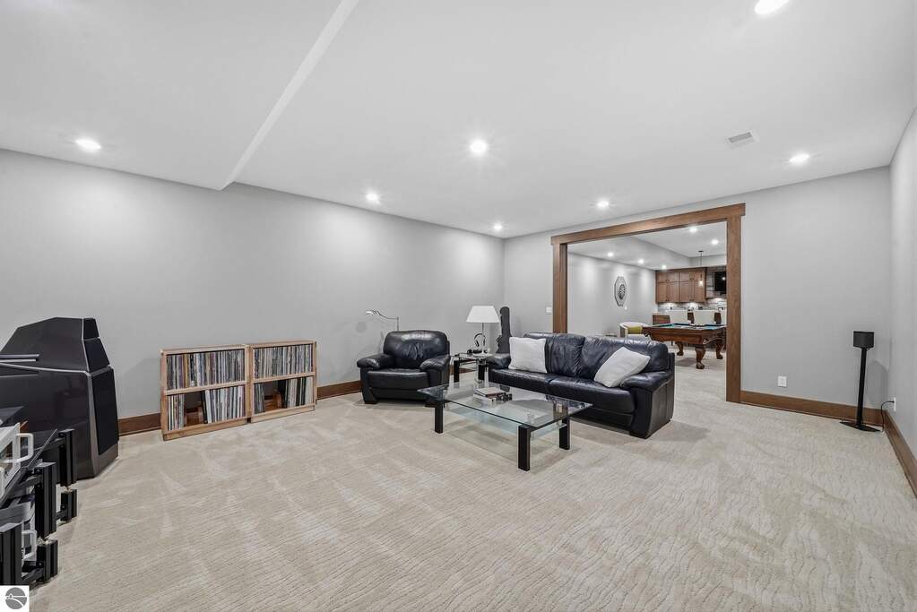 4 Bedroom Single Family Home/House's Image 62