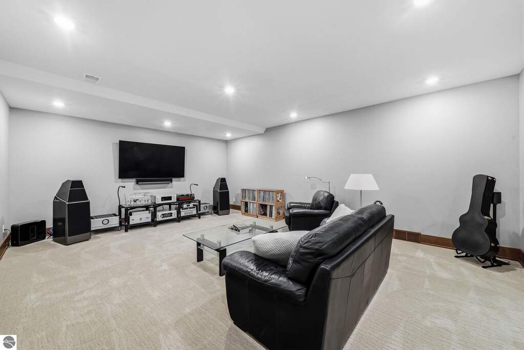 4 Bedroom Single Family Home/House's Image 63