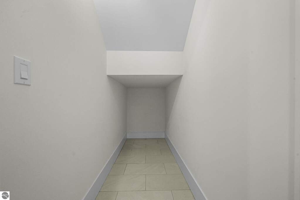 4 Bedroom Single Family Home/House's Image 73