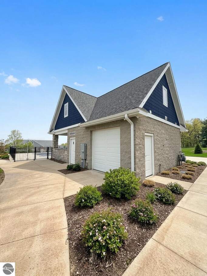 4 Bedroom Single Family Home/House's Image 79