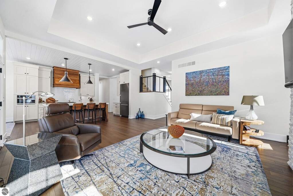 4 Bedroom Single Family Home/House's Image 6