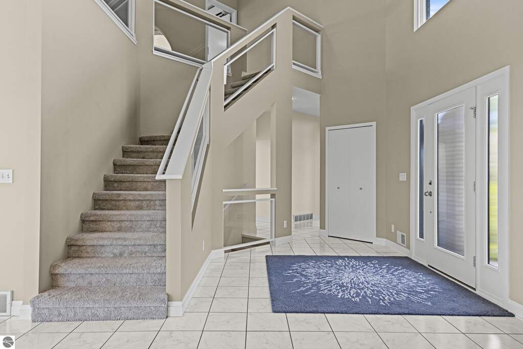 4 Bedroom Single Family Home/House's Image 9