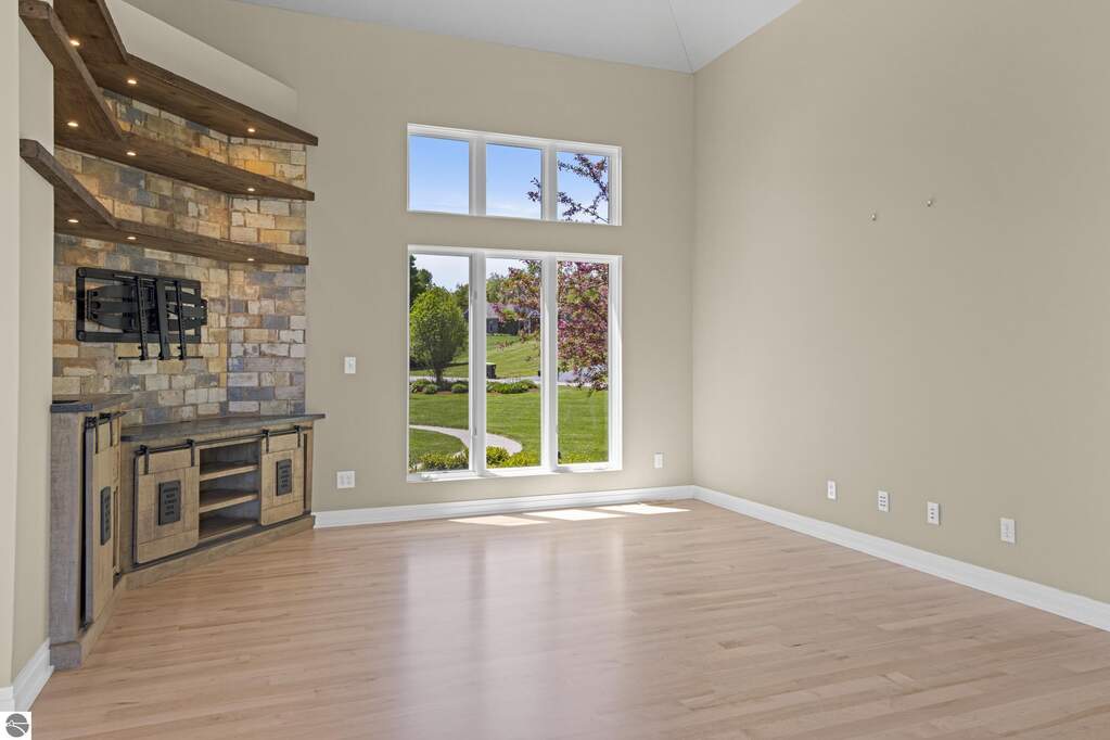4 Bedroom Single Family Home/House's Image 11