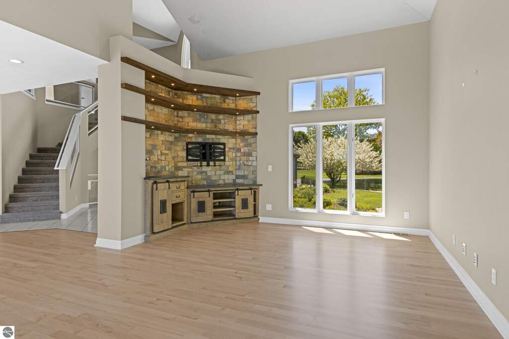4 Bedroom Single Family Home/House's Image 12