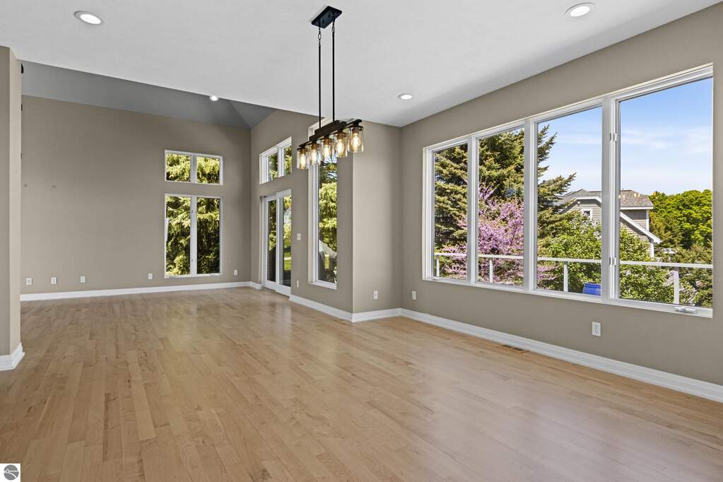 4 Bedroom Single Family Home/House's Image 16