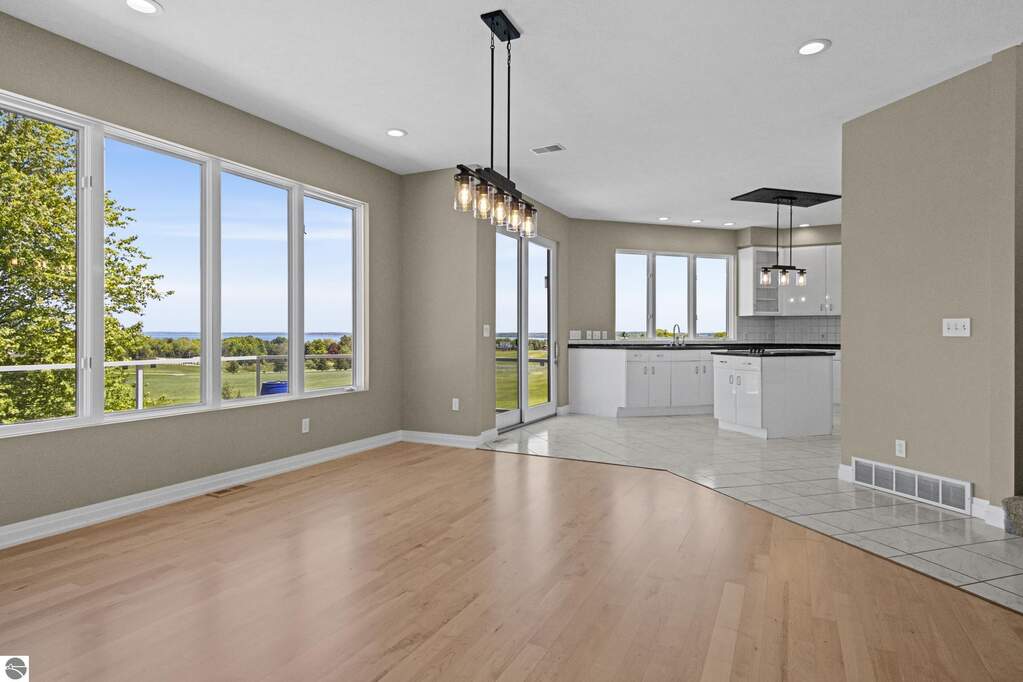 4 Bedroom Single Family Home/House's Image 17