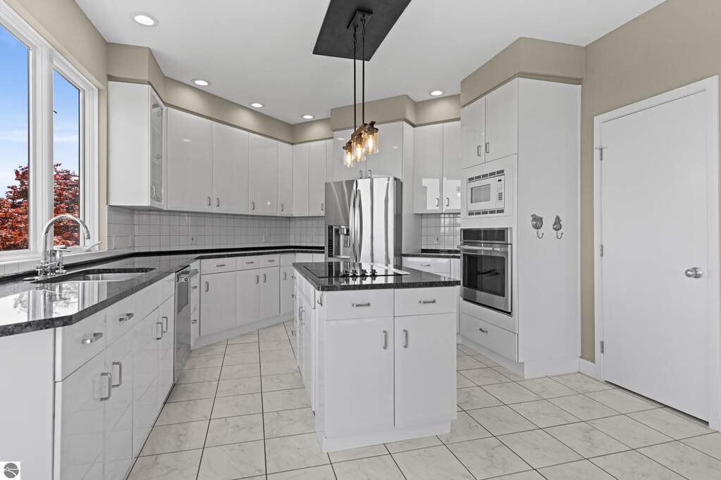 4 Bedroom Single Family Home/House's Image 23