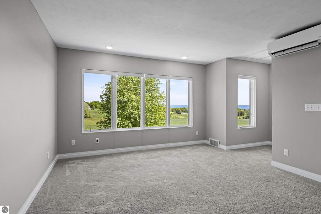 4 Bedroom Single Family Home/House's Image 34