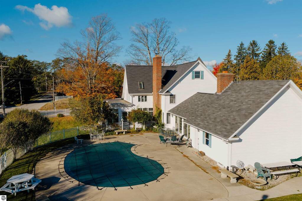 4 Bedroom Single Family Home/House's Image 20