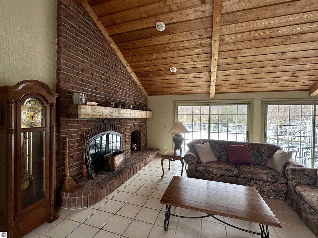 4 Bedroom Single Family Home/House's Image 25