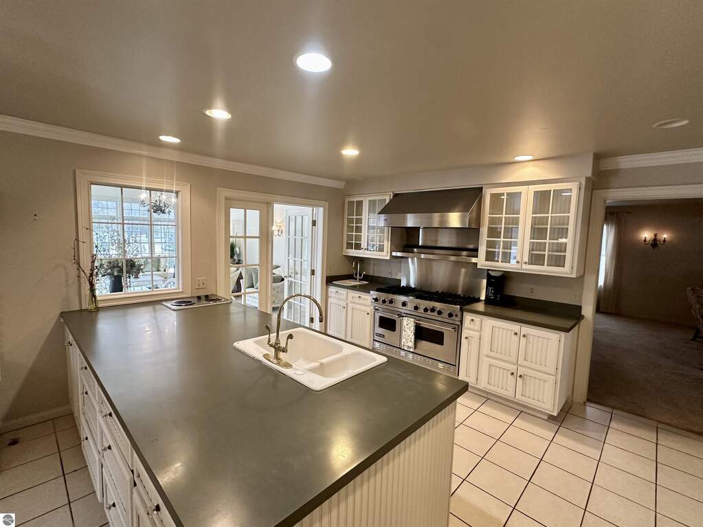 4 Bedroom Single Family Home/House's Image 29