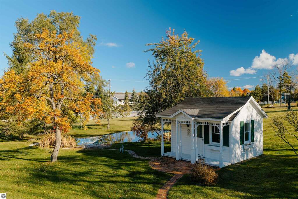4 Bedroom Single Family Home/House's Image 75
