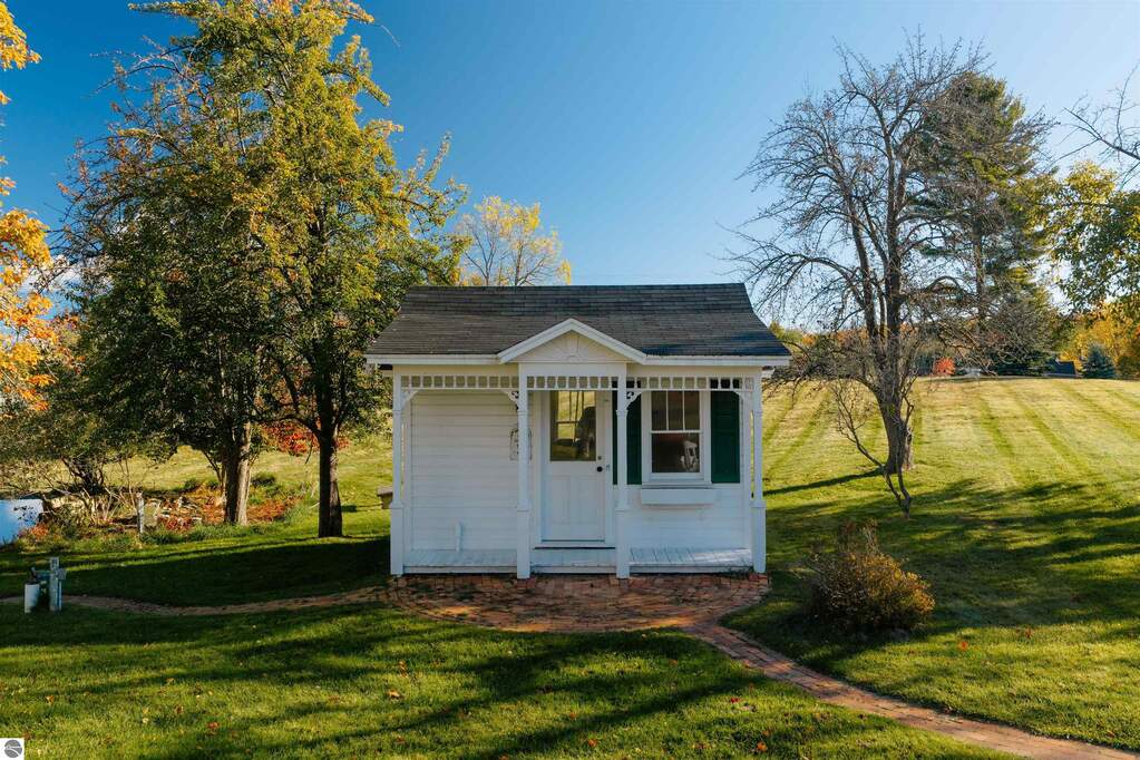4 Bedroom Single Family Home/House's Image 76