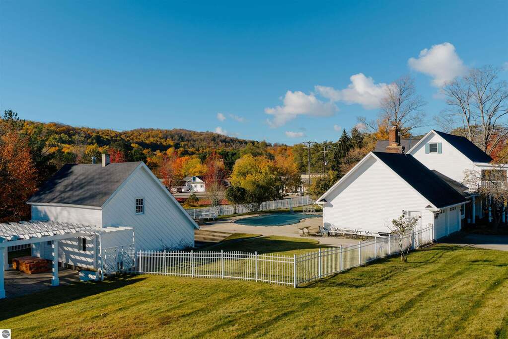 4 Bedroom Single Family Home/House's Image 77