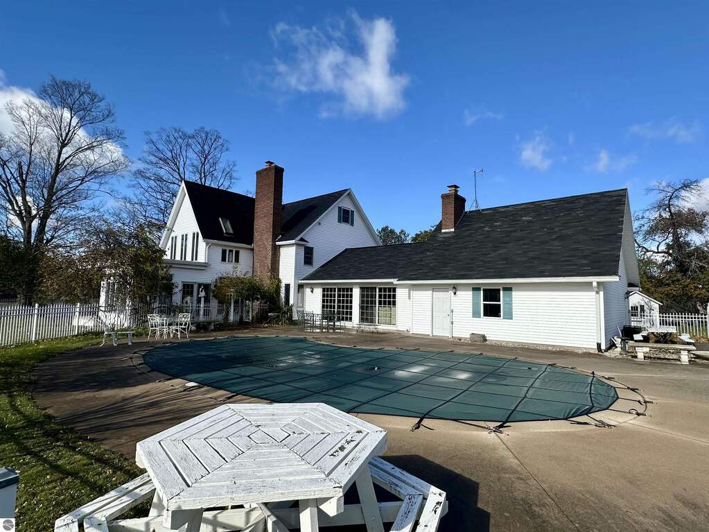 4 Bedroom Single Family Home/House's Image 89