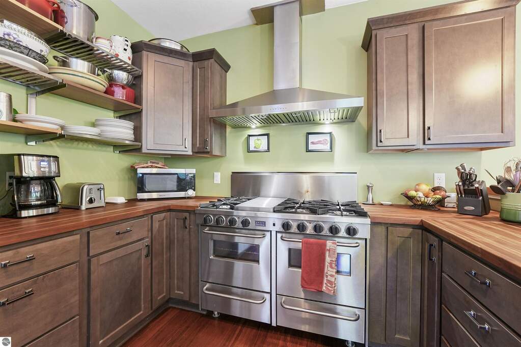 3 Bedroom Single Family Home/House's Image 8