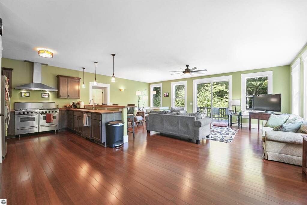 3 Bedroom Single Family Home/House's Image 14