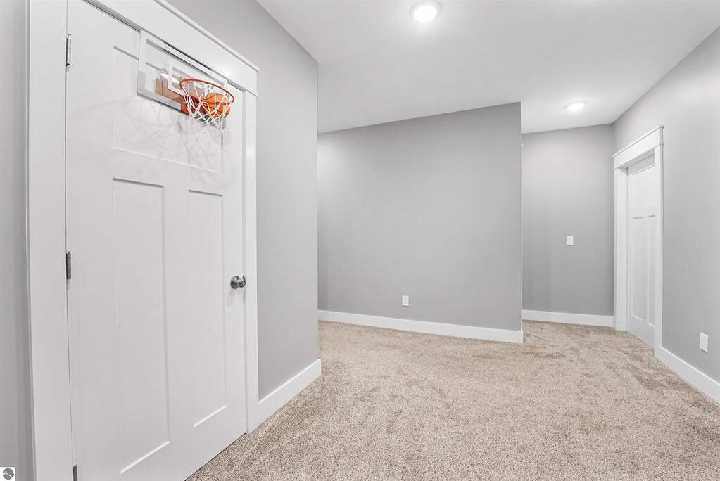 3 Bedroom Single Family Home/House's Image 36