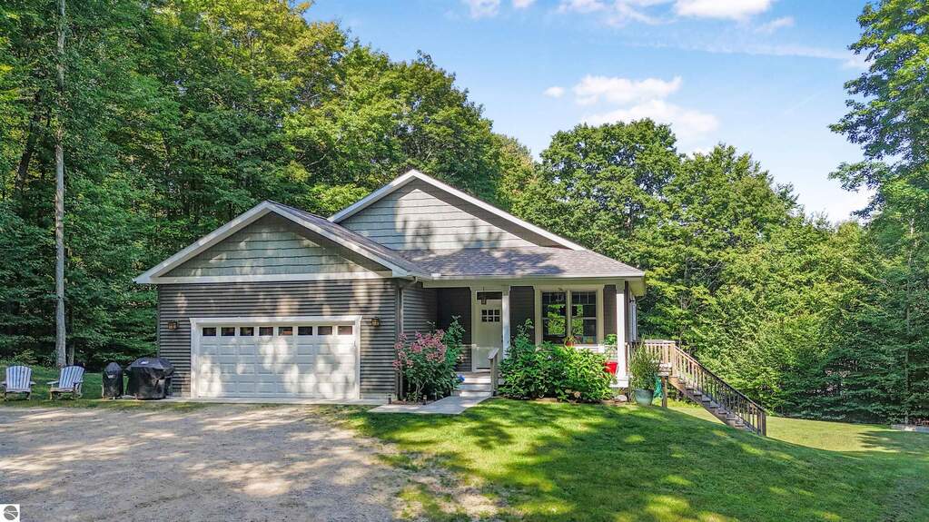 3 Bedroom Single Family Home/House's Image 39