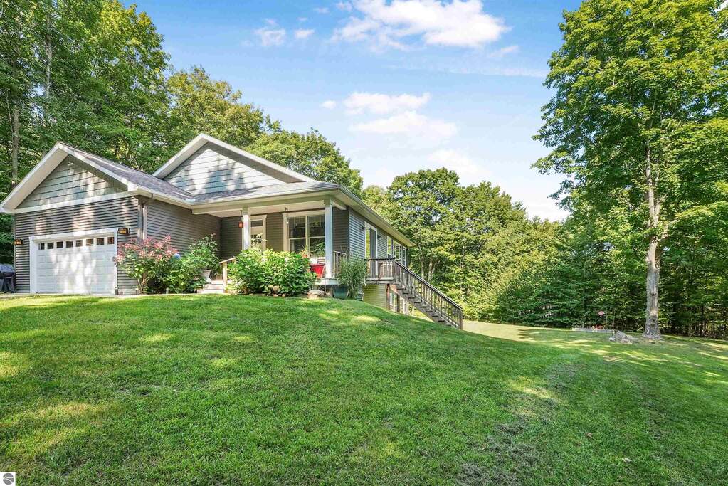 3 Bedroom Single Family Home/House's Image 40