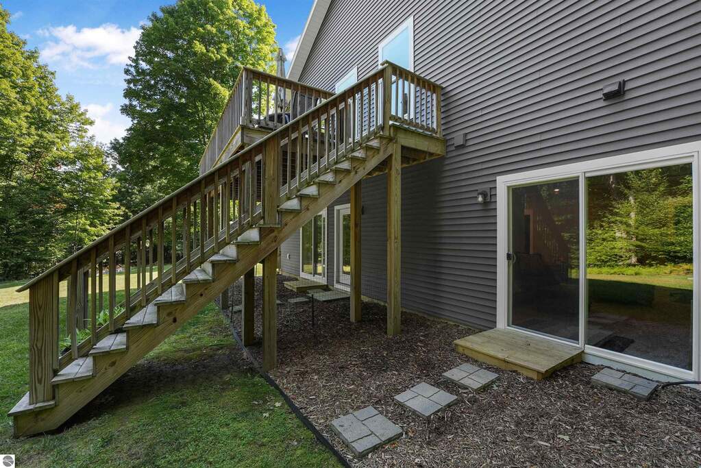 3 Bedroom Single Family Home/House's Image 42